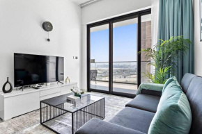 StoneTree - Modern 1BR with Amazing Location and View